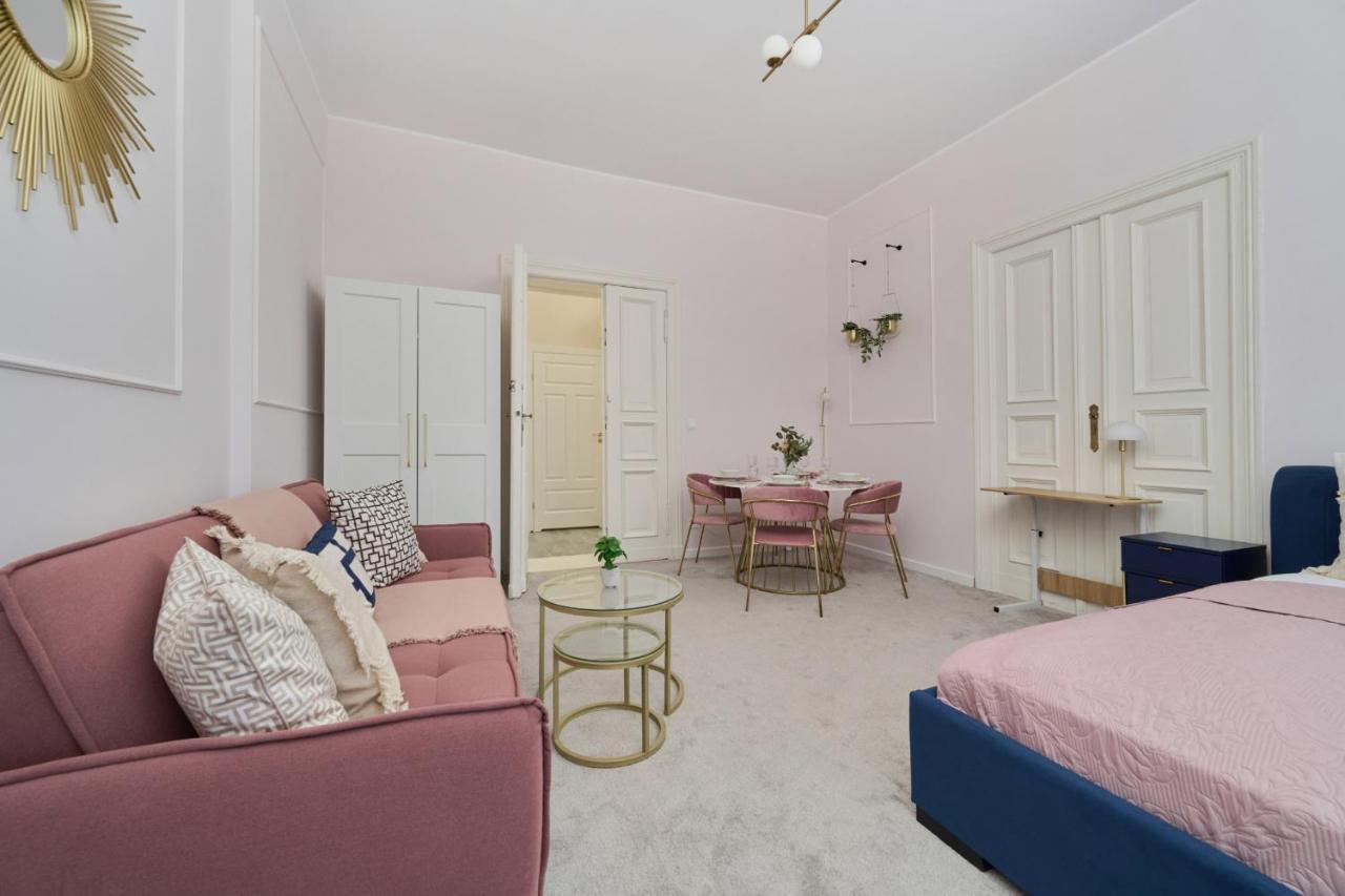 Elegant Swiety Marcin By Renters * Poznan