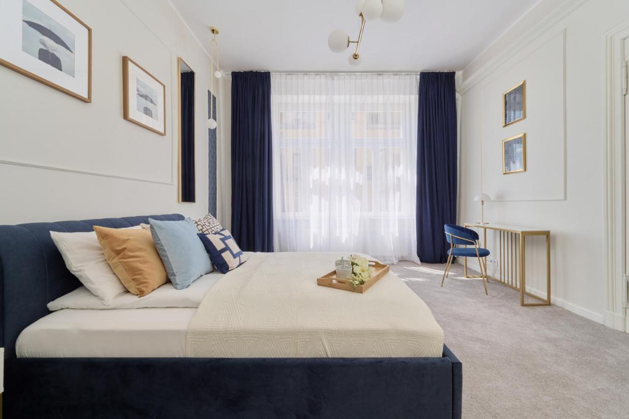 Elegant Swiety Marcin By Renters