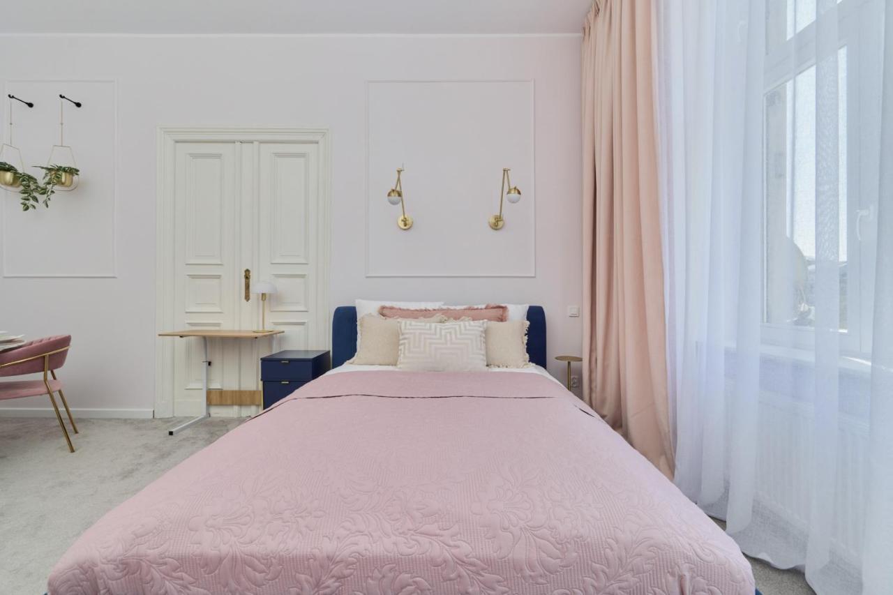 Elegant Swiety Marcin By Renters * Poznań