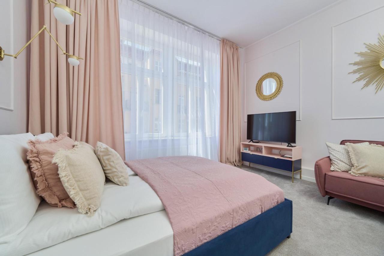 Elegant Swiety Marcin By Renters Apartament