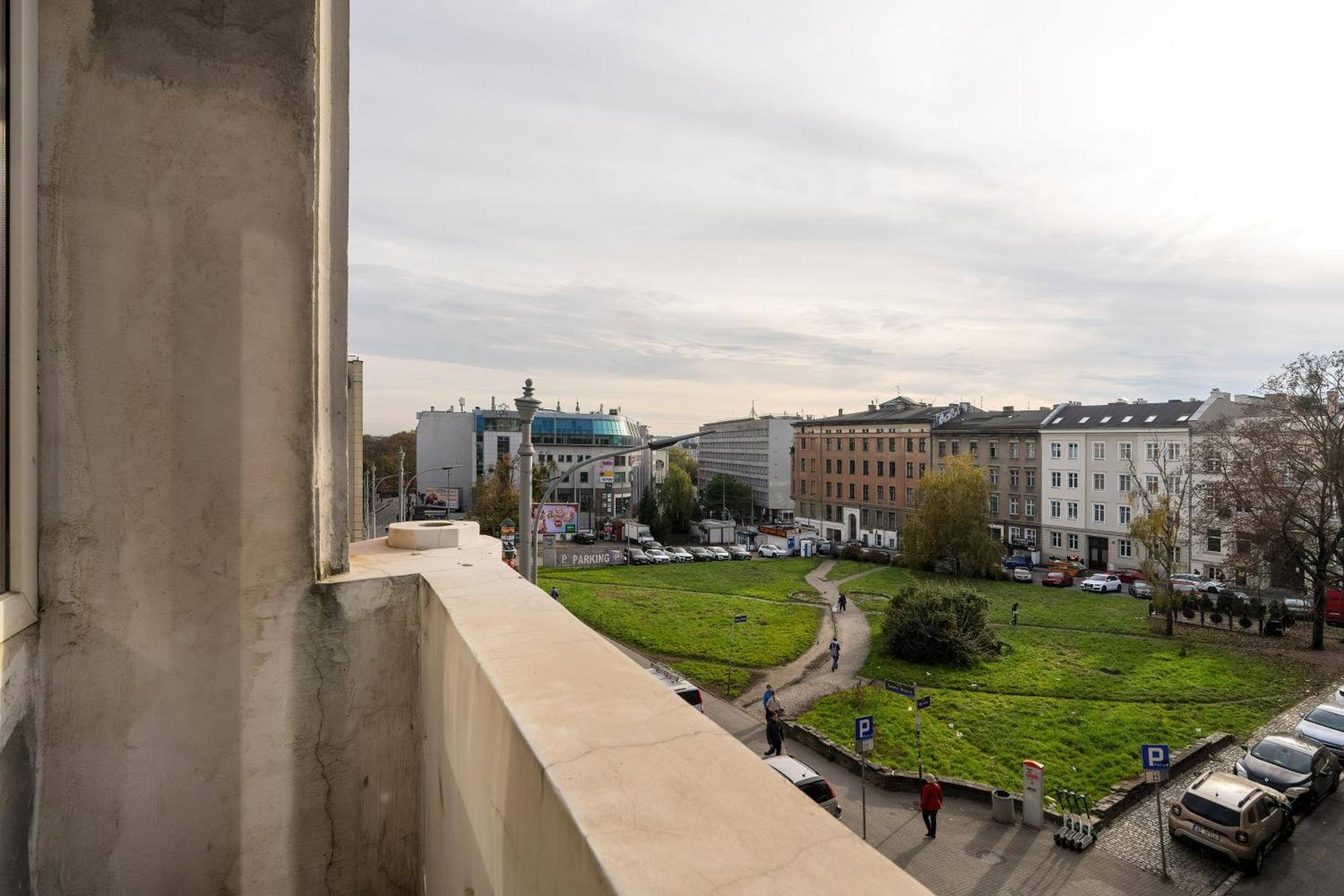 Elegant Swiety Marcin By Renters * Poznań