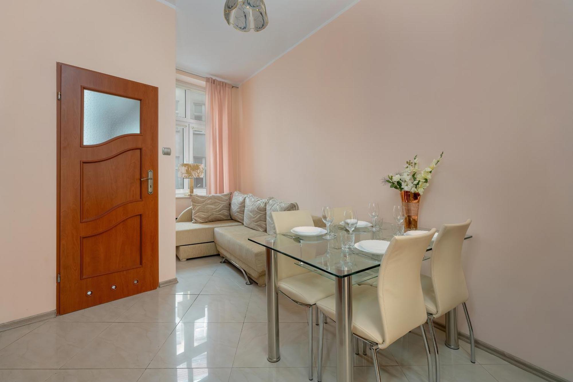 Elegant Swiety Marcin By Renters
