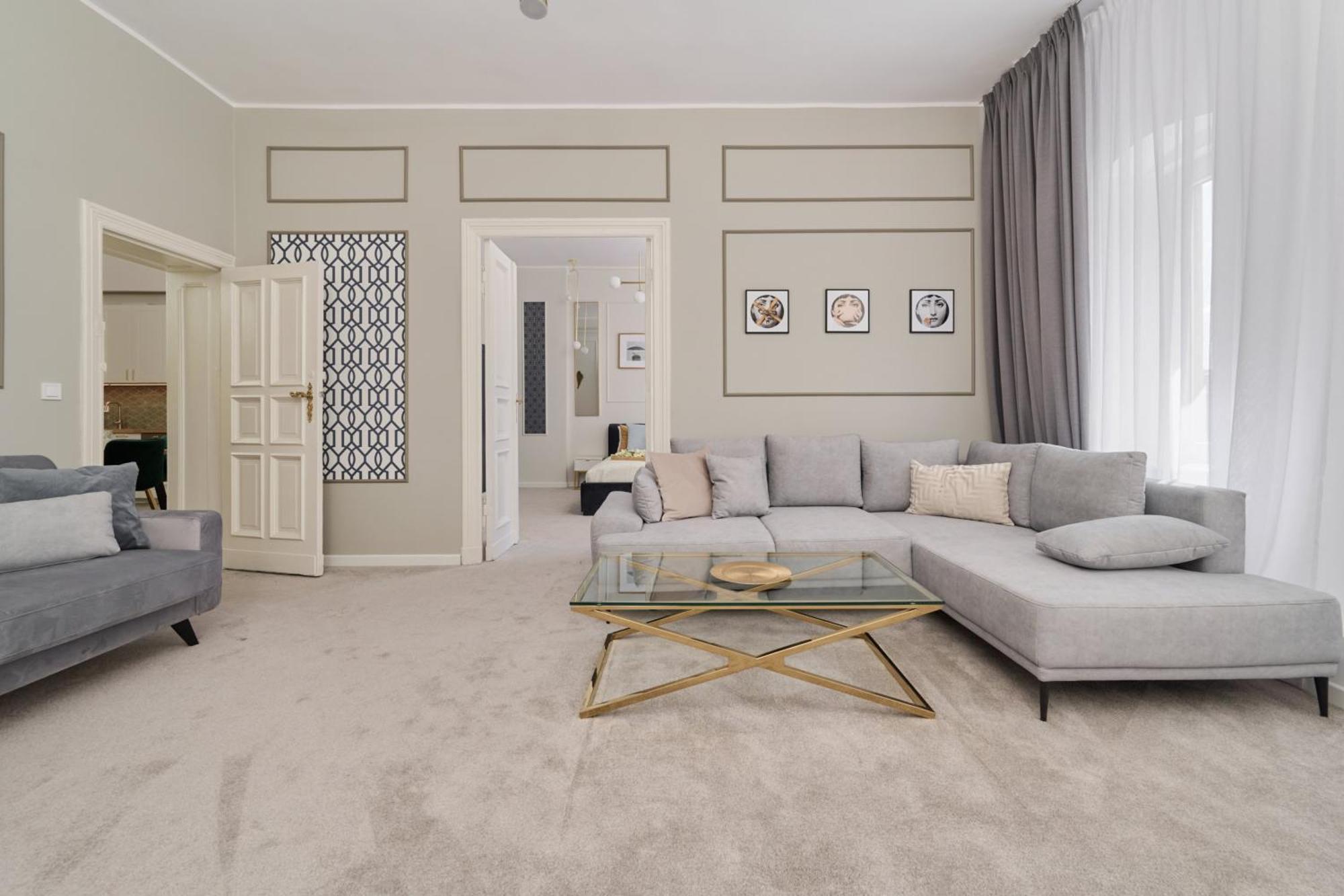 Elegant Swiety Marcin By Renters