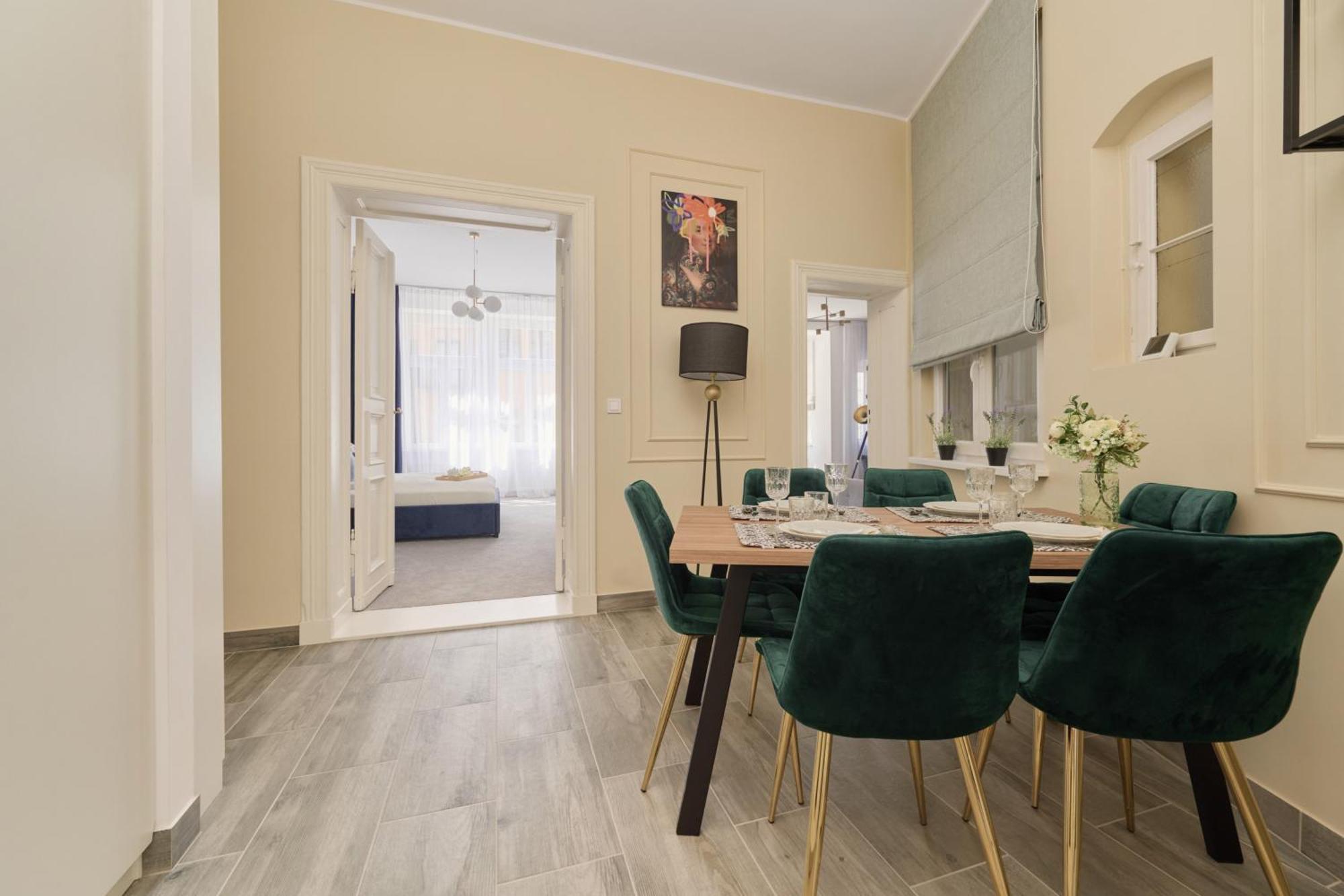 Elegant Swiety Marcin By Renters Apartament